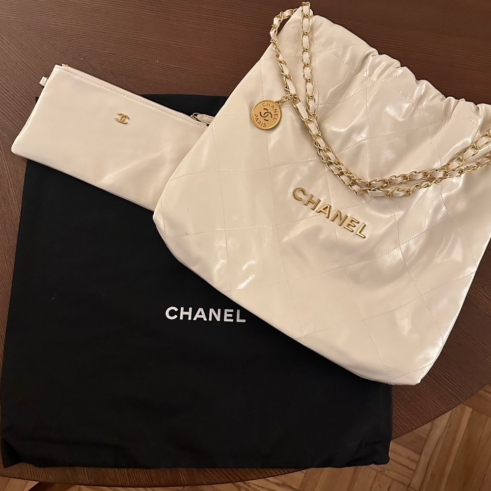 Chanel white quilted calfskin everyday tote